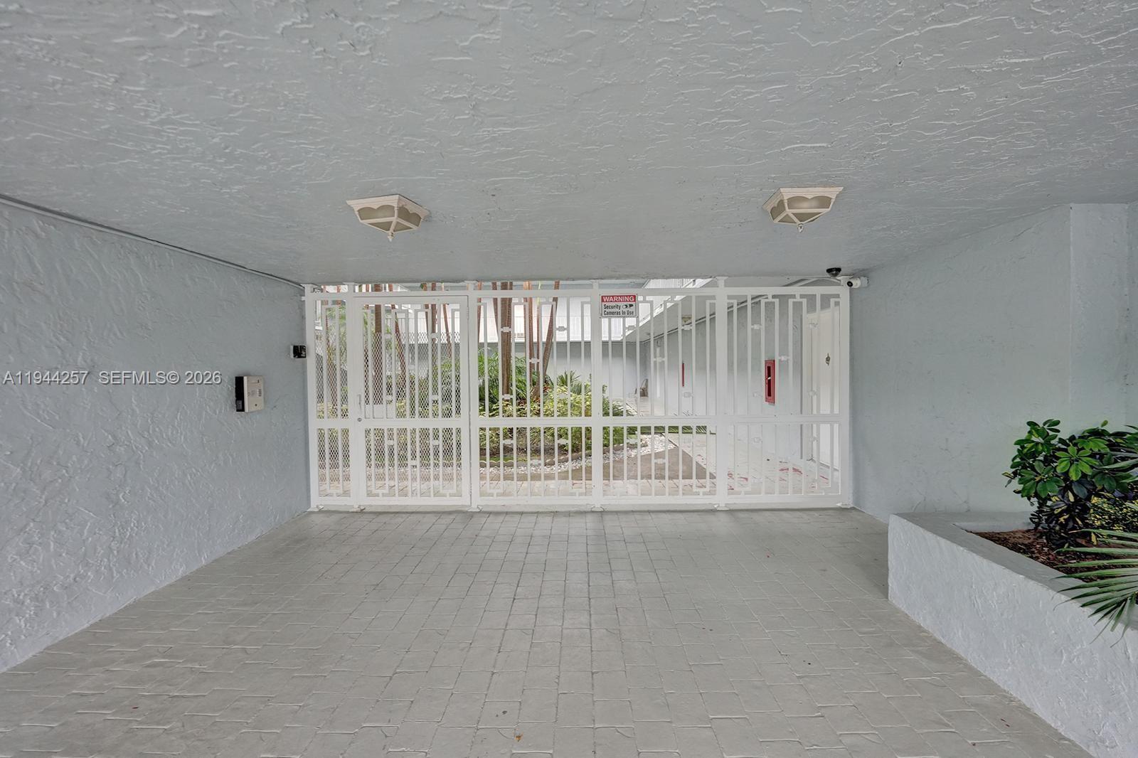 NEWPORT CONDO - Residential
