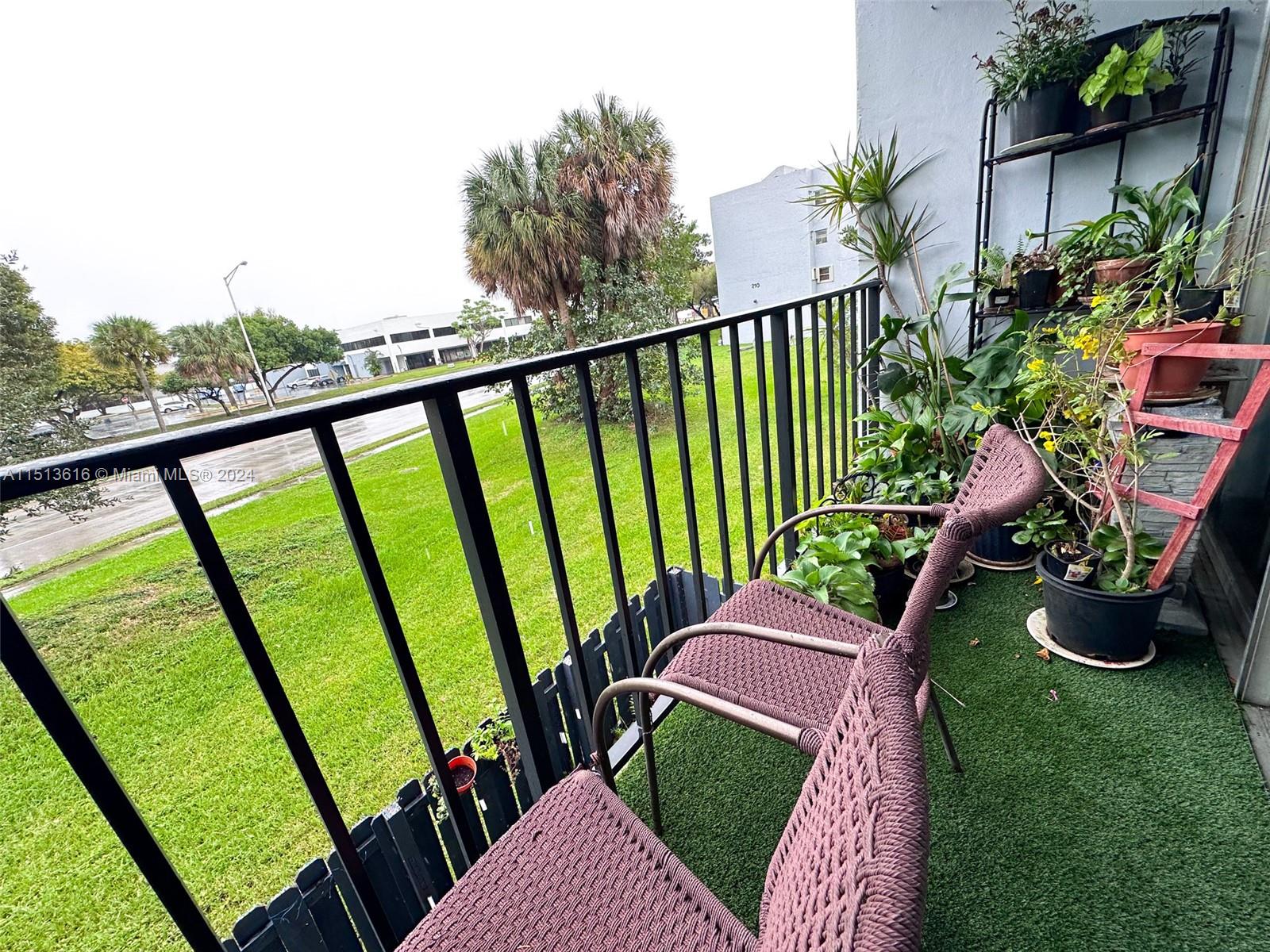 THE GREENS CONDO - Residential
