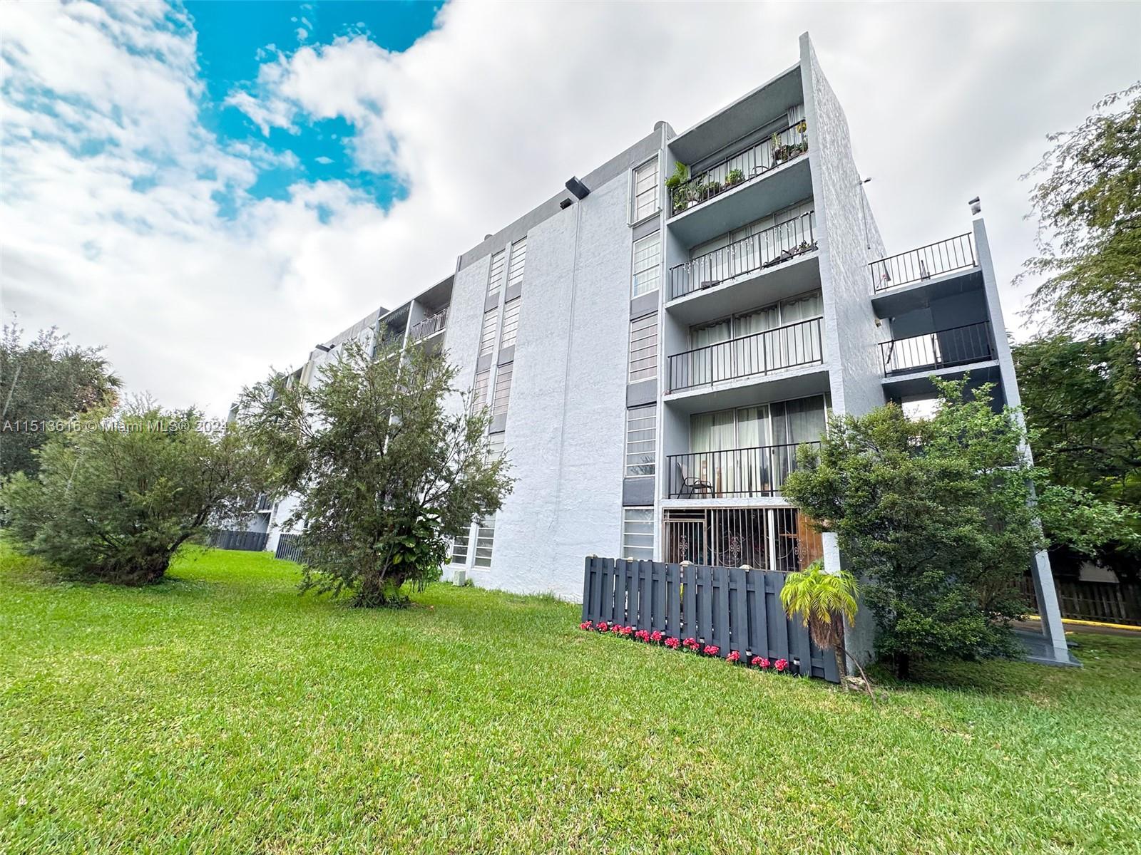 THE GREENS CONDO - Residential