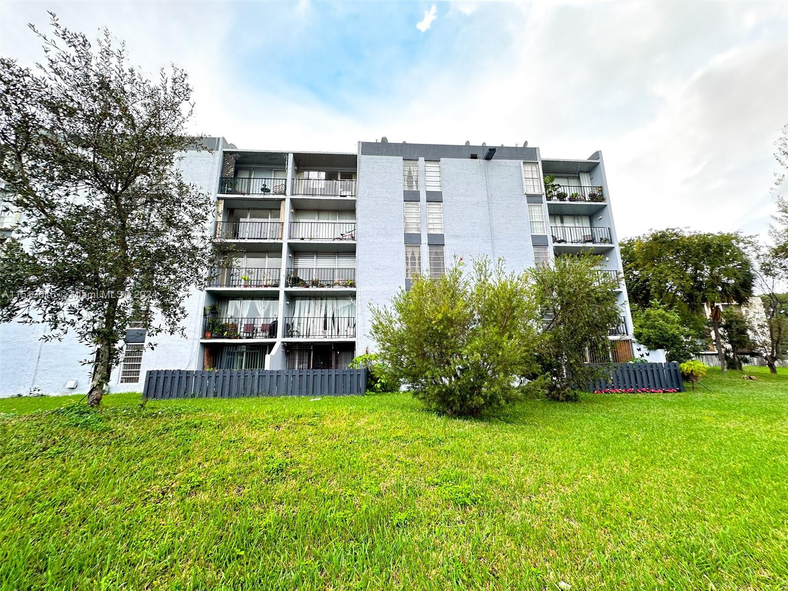 THE GREENS CONDO - Residential