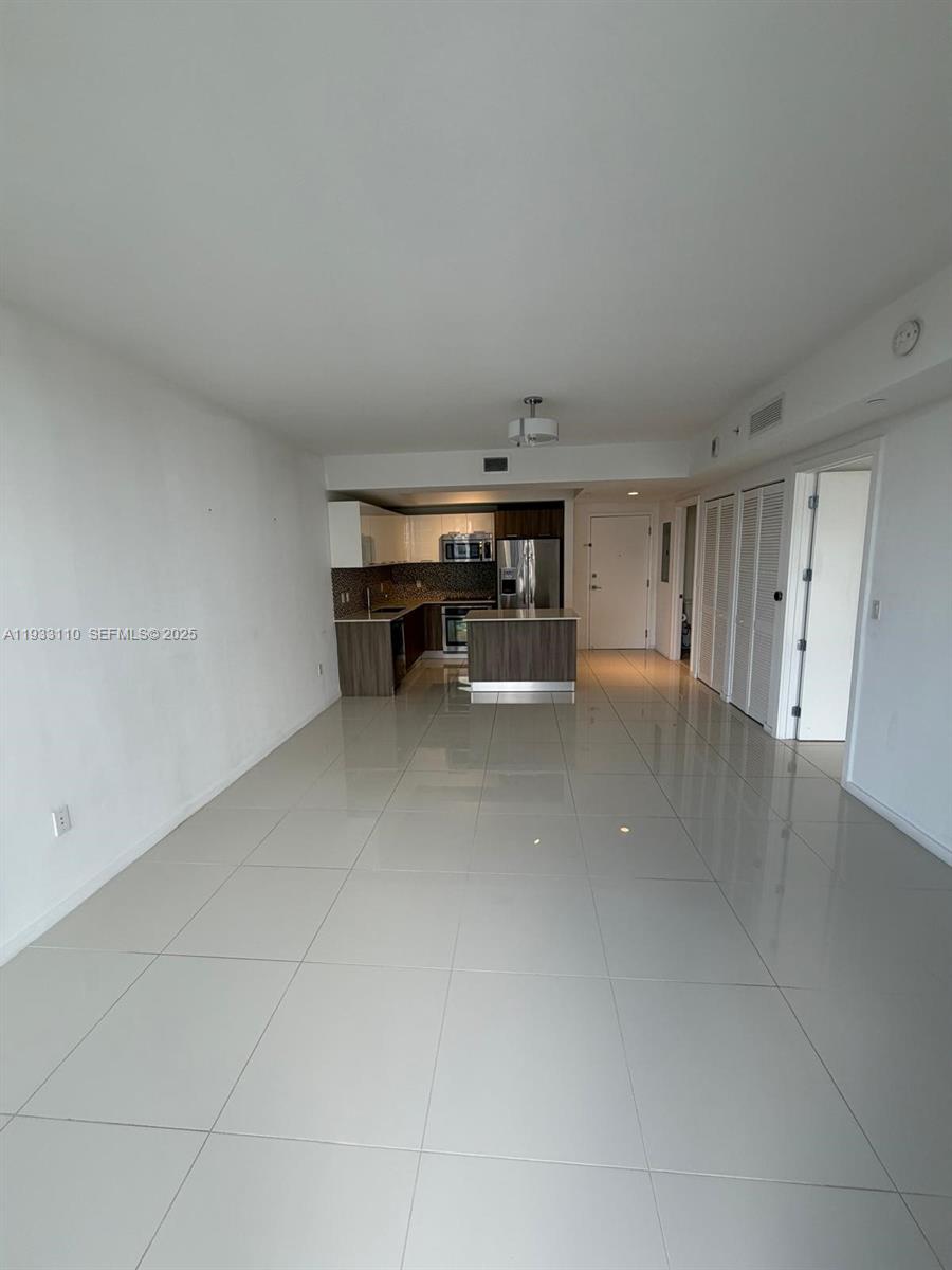 5252 PASEO CONDO - Residential Lease