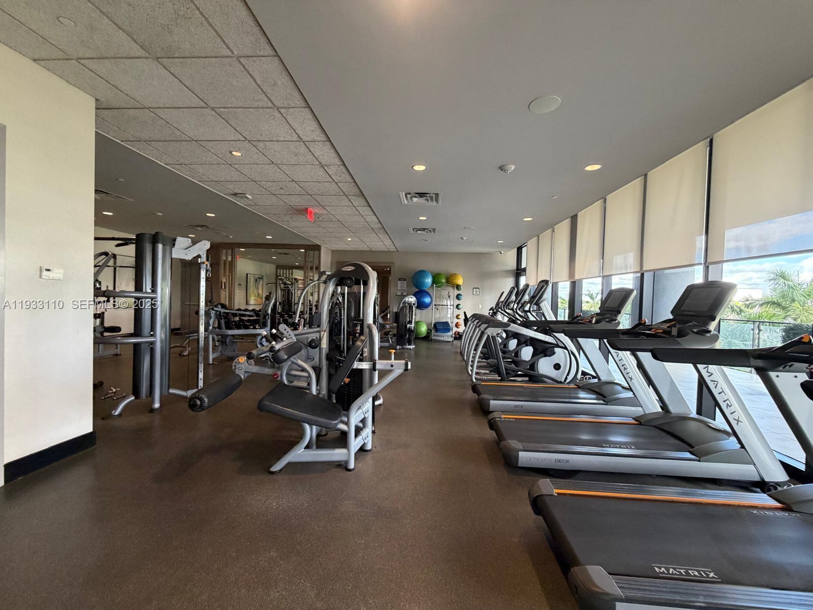 5252 PASEO CONDO - Residential Lease