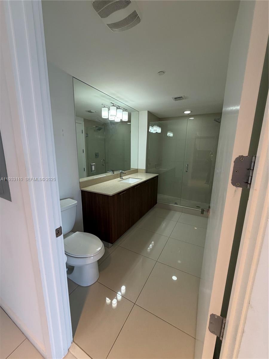 5252 PASEO CONDO - Residential Lease