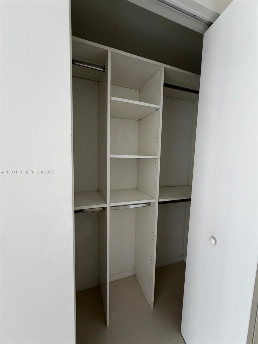 5252 PASEO CONDO - Residential Lease
