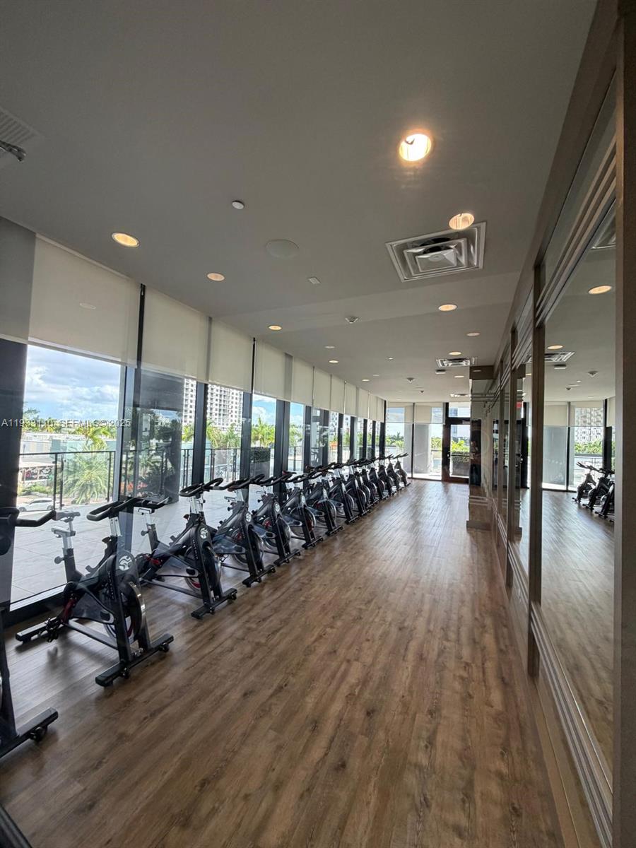 5252 PASEO CONDO - Residential Lease