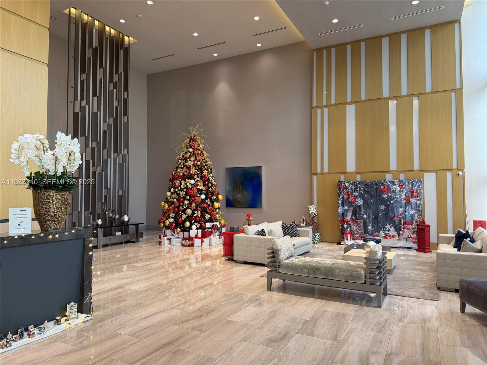 5252 PASEO CONDO - Residential Lease