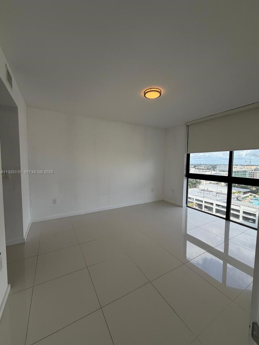 5252 PASEO CONDO - Residential Lease