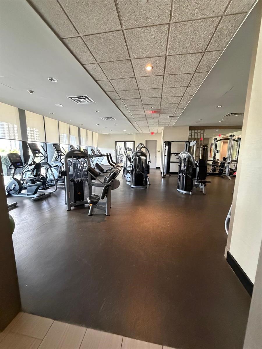 5252 PASEO CONDO - Residential Lease