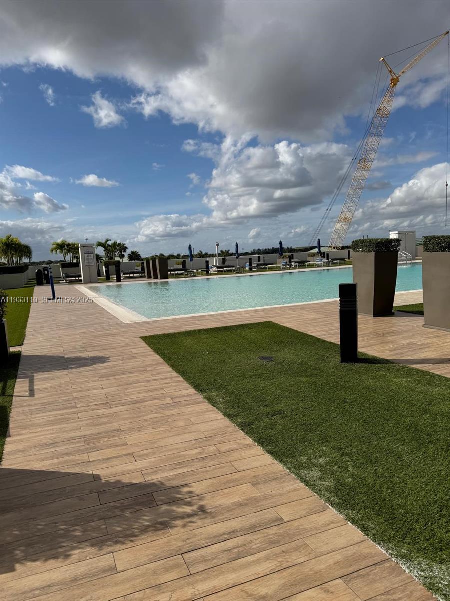 5252 PASEO CONDO - Residential Lease