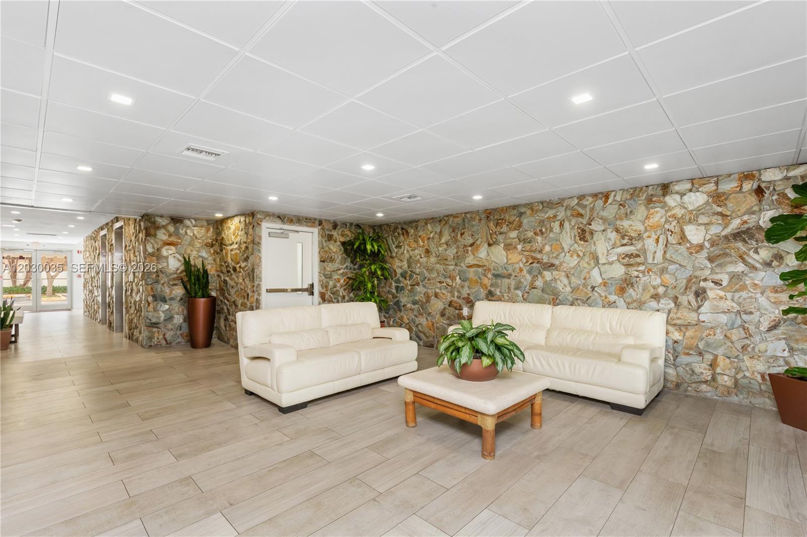 CAPE FLORIDA CLIB CONDO P - Residential Lease