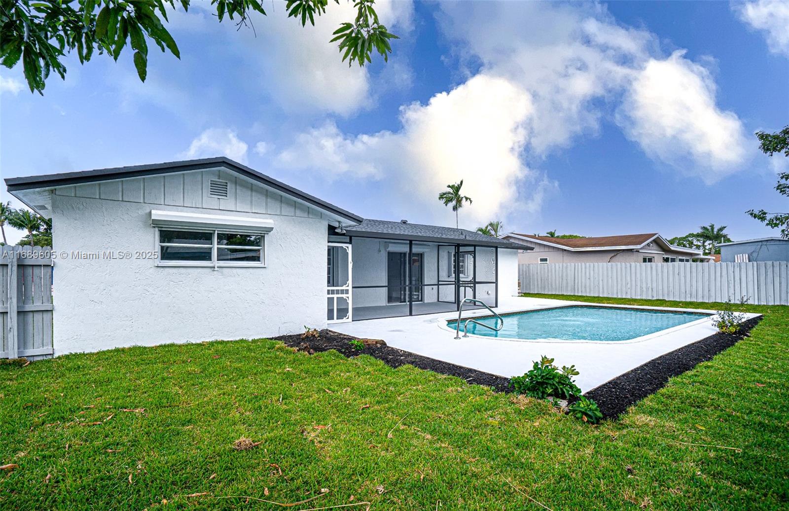 PALM AIRE VILLAGE 3RD SEC - Residential