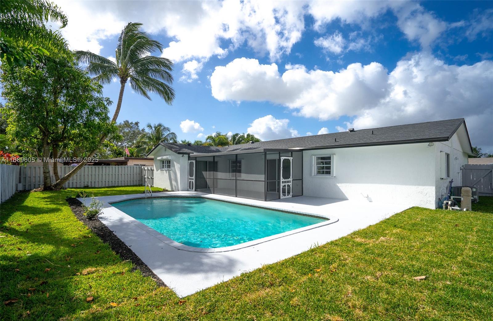 PALM AIRE VILLAGE 3RD SEC - Residential