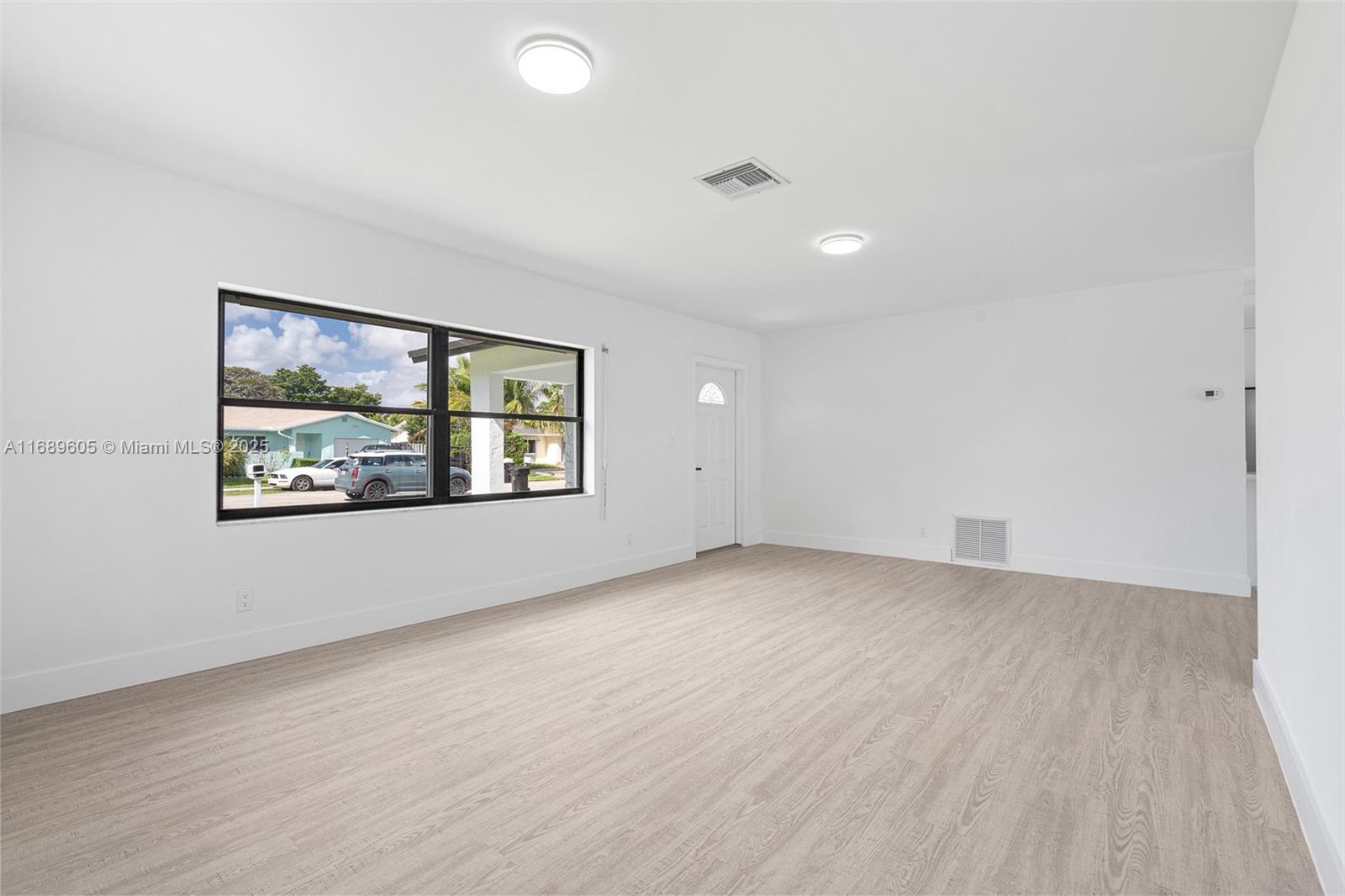 PALM AIRE VILLAGE 3RD SEC - Residential