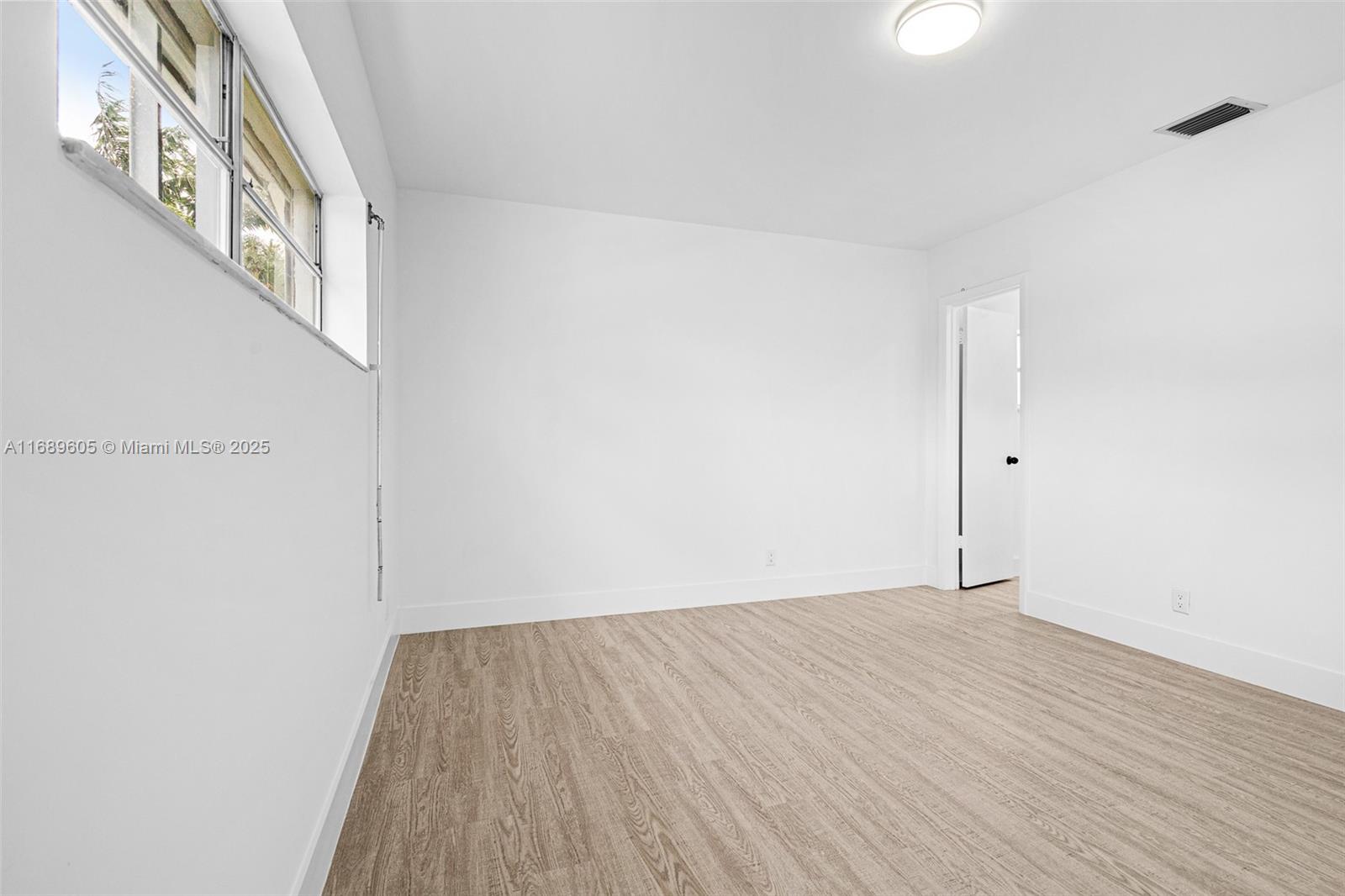 PALM AIRE VILLAGE 3RD SEC - Residential