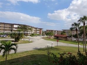 LAUDERDALE OAKS CONDO I - Residential