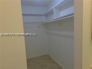 LAUDERDALE OAKS CONDO I - Residential