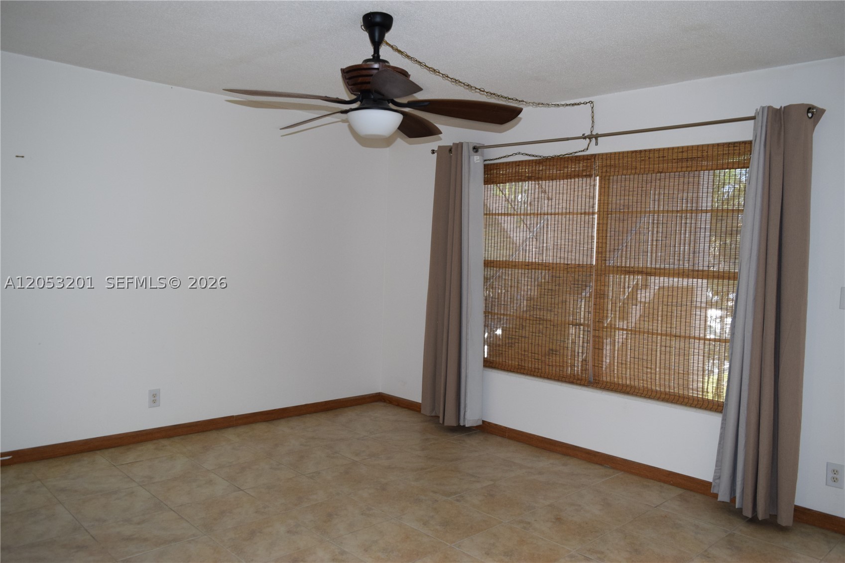 LAUDERDALE OAKS CONDO I - Residential