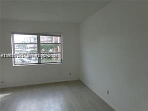 LAUDERDALE OAKS CONDO I - Residential