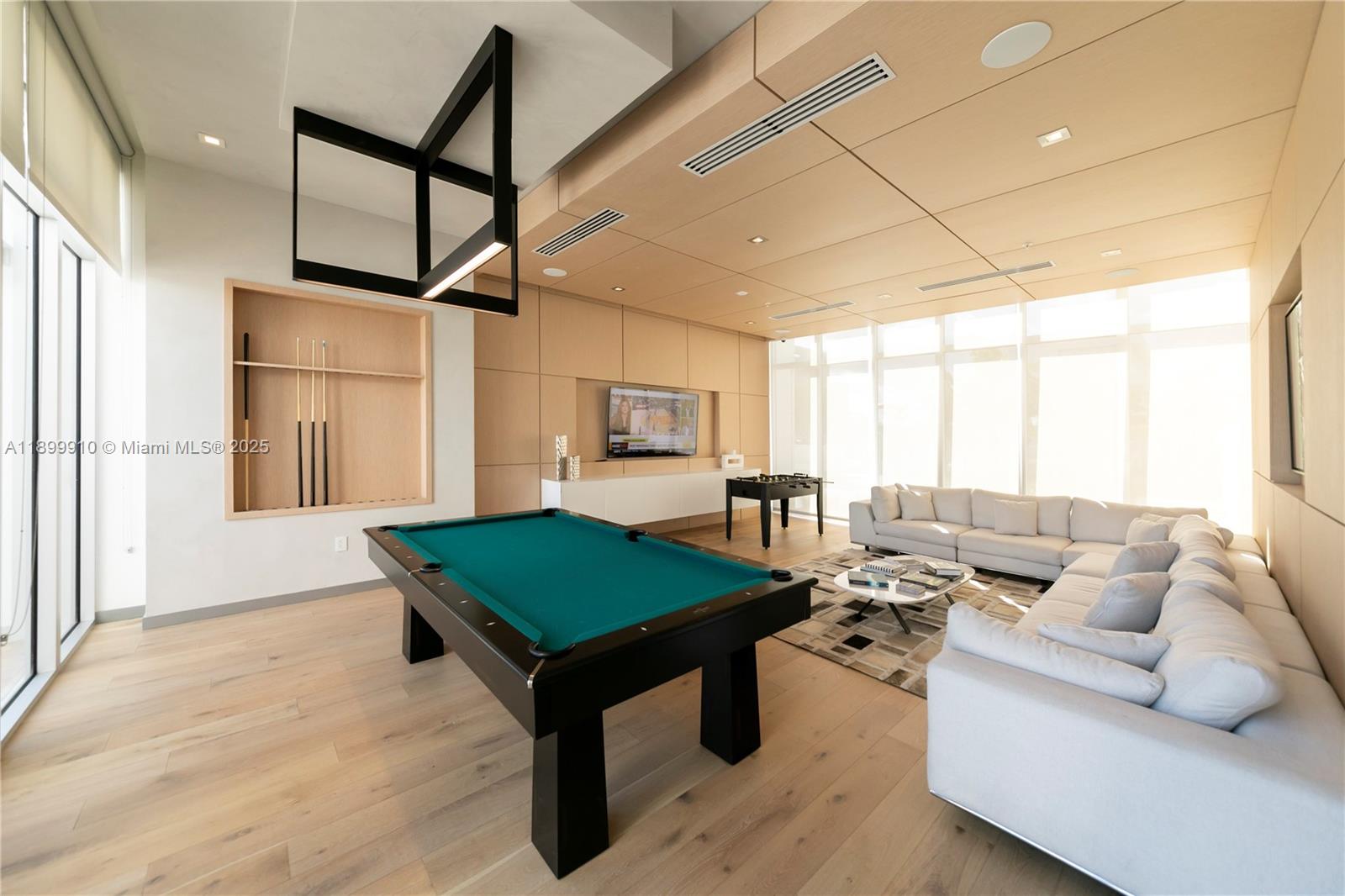 LANDMARK AT DORAL CONDO N - Residential