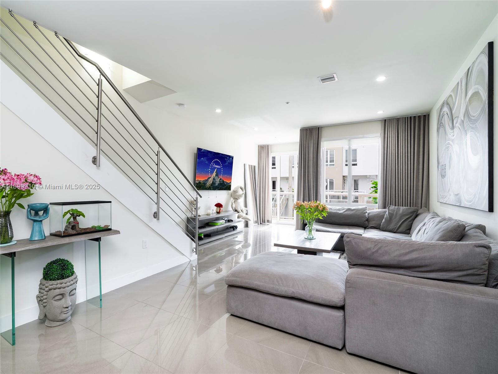 LANDMARK AT DORAL CONDO N - Residential
