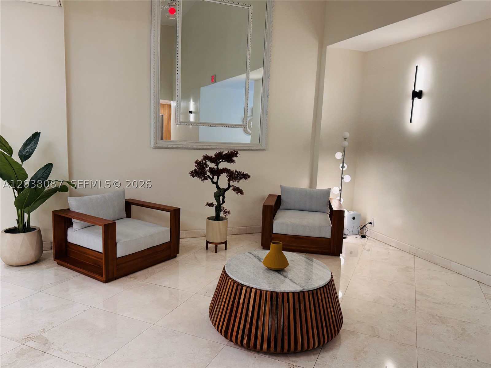COMMODORE PLAZA CONDO - Residential