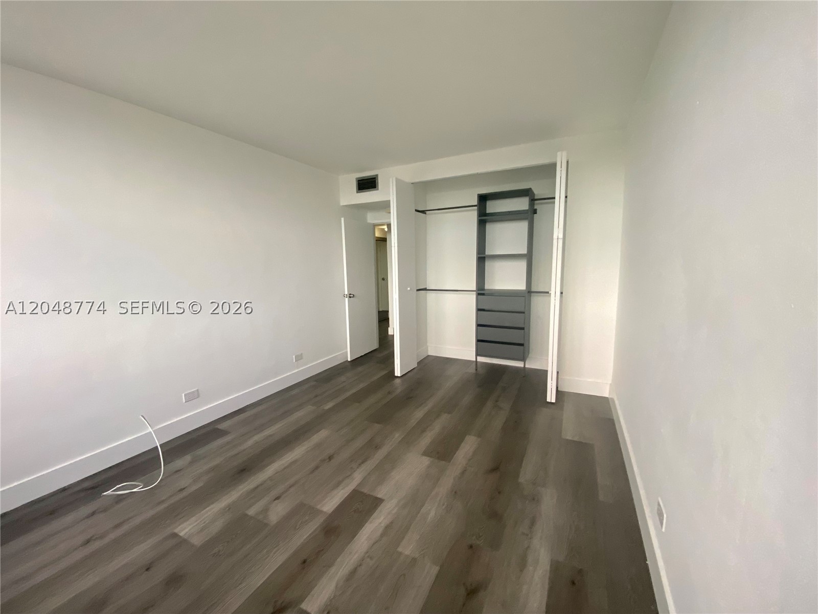 PARKVIEW POINT CONDO - Residential Lease