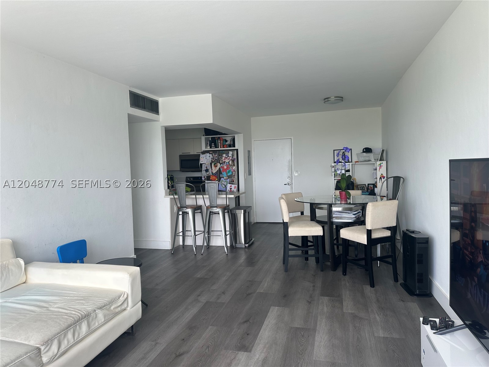 PARKVIEW POINT CONDO - Residential Lease
