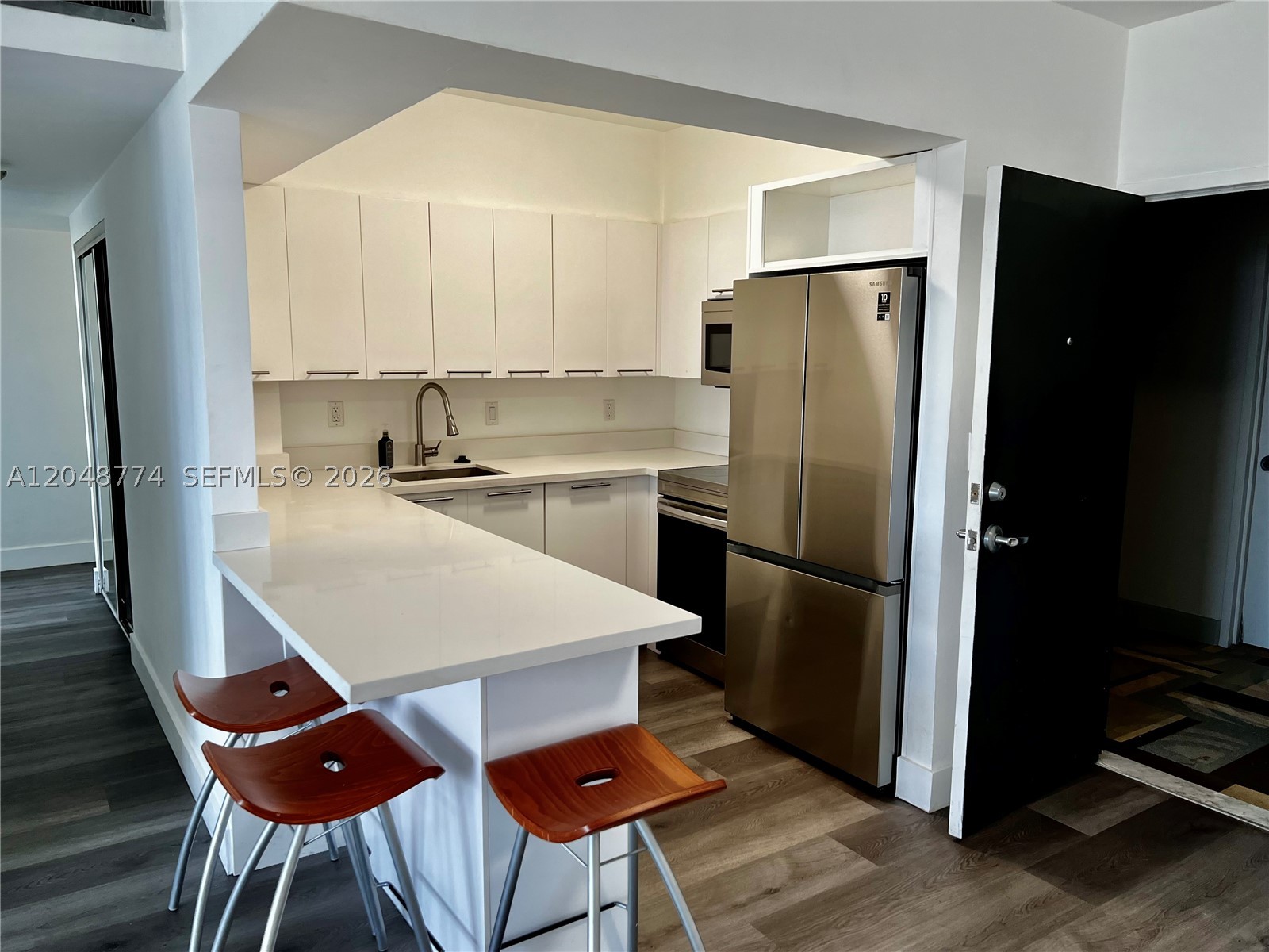 PARKVIEW POINT CONDO - Residential Lease