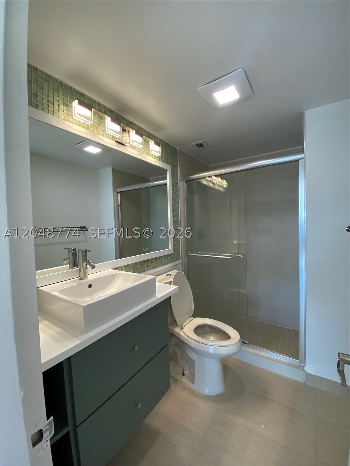 PARKVIEW POINT CONDO - Residential Lease