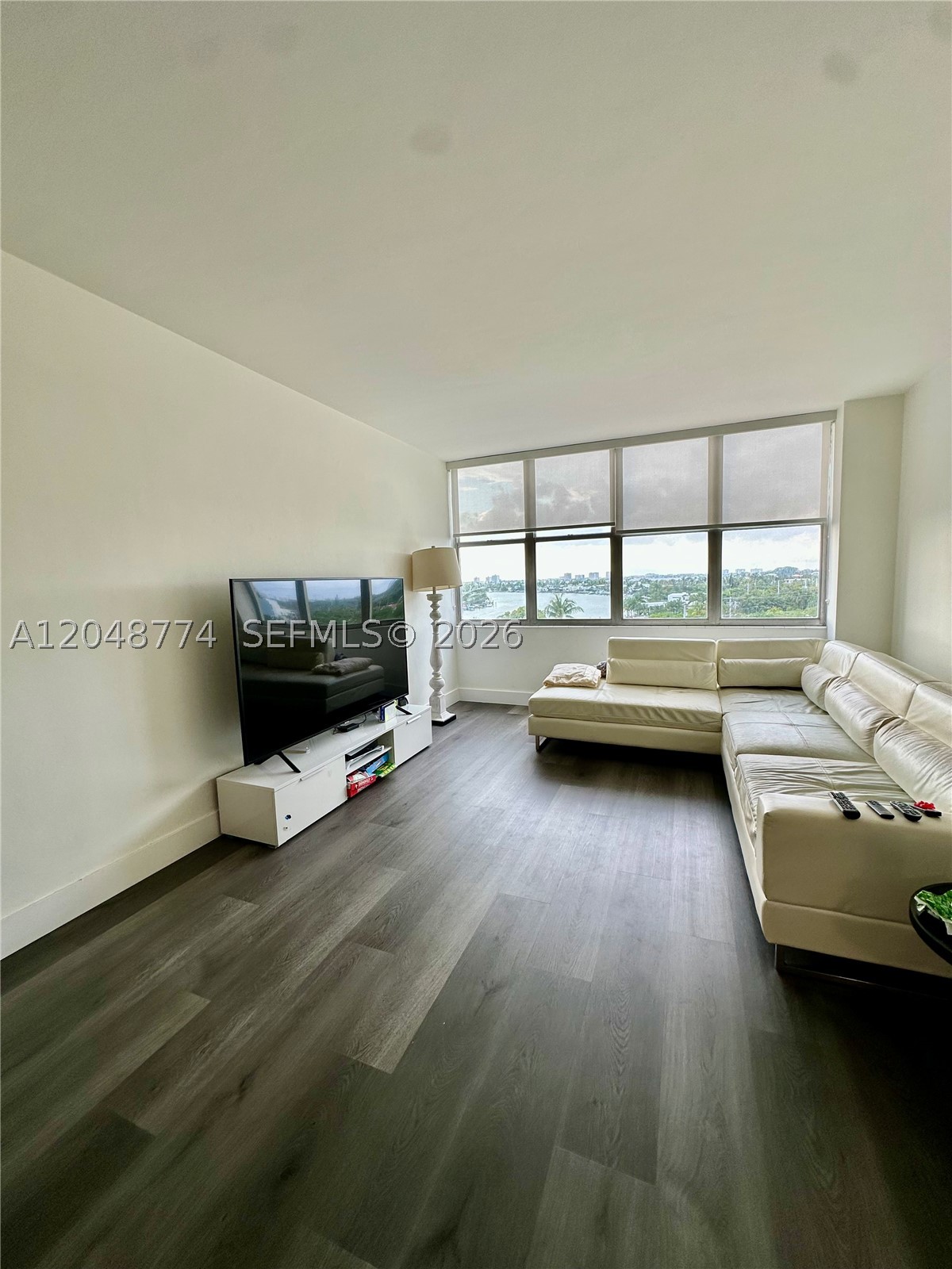 PARKVIEW POINT CONDO - Residential Lease