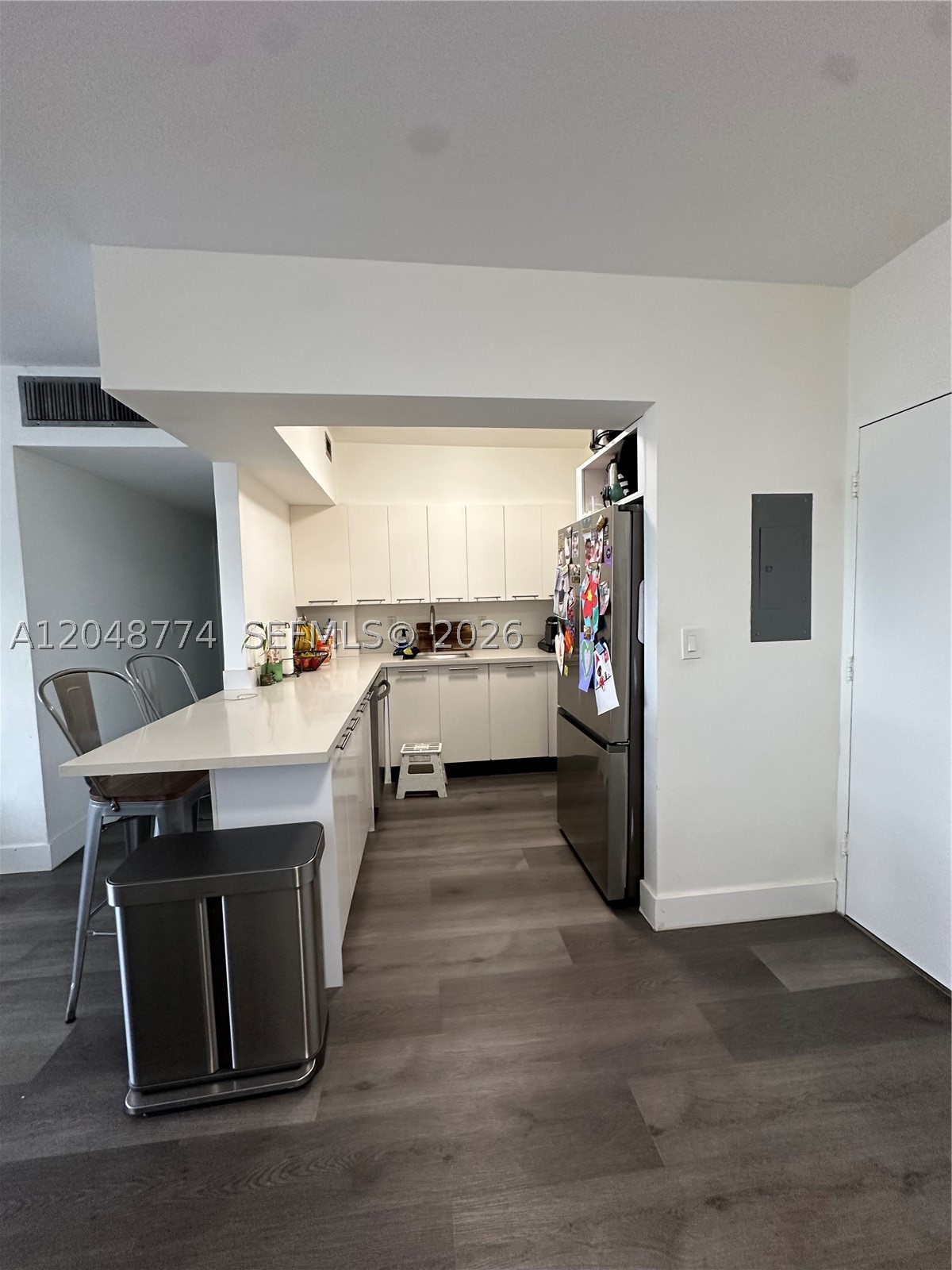 PARKVIEW POINT CONDO - Residential Lease