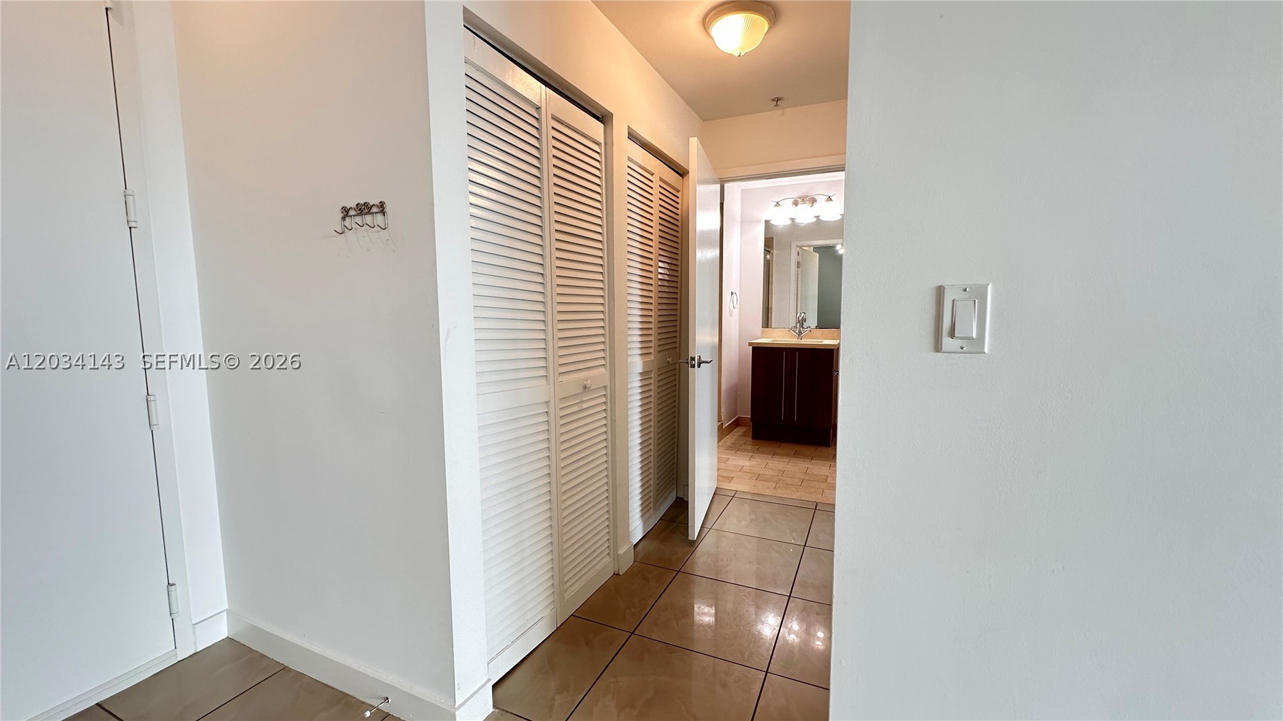 THE AXIS ON BRICKELL COND - Residential