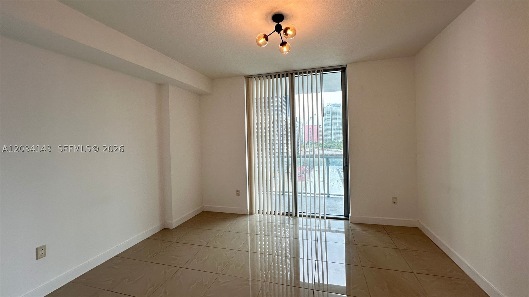 THE AXIS ON BRICKELL COND - Residential