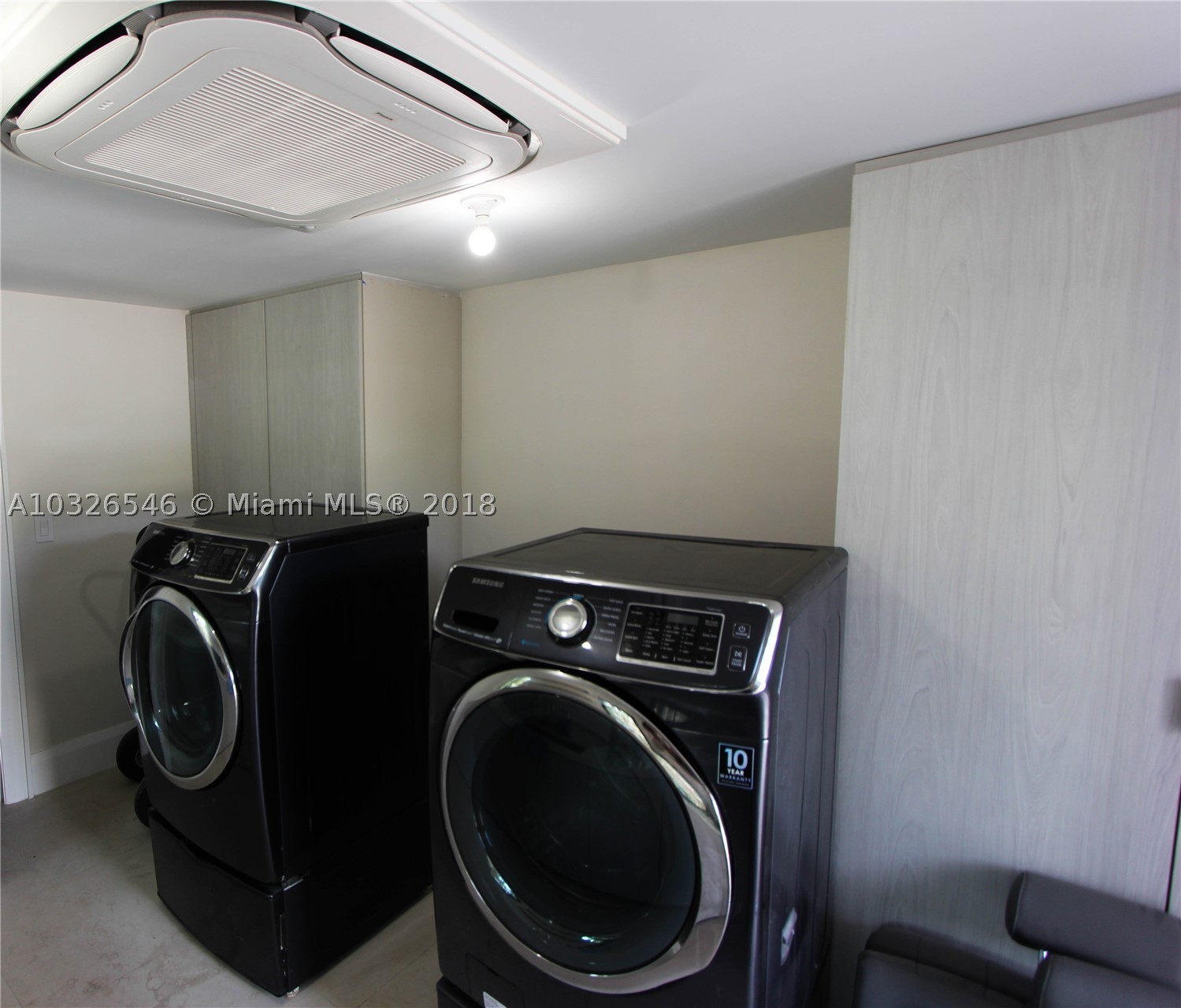 GOLDEN BEACH SEC C - Residential
