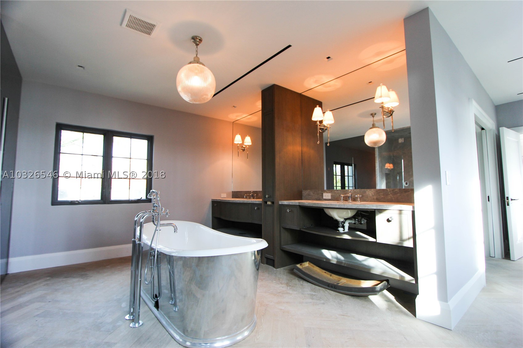 GOLDEN BEACH SEC C - Residential