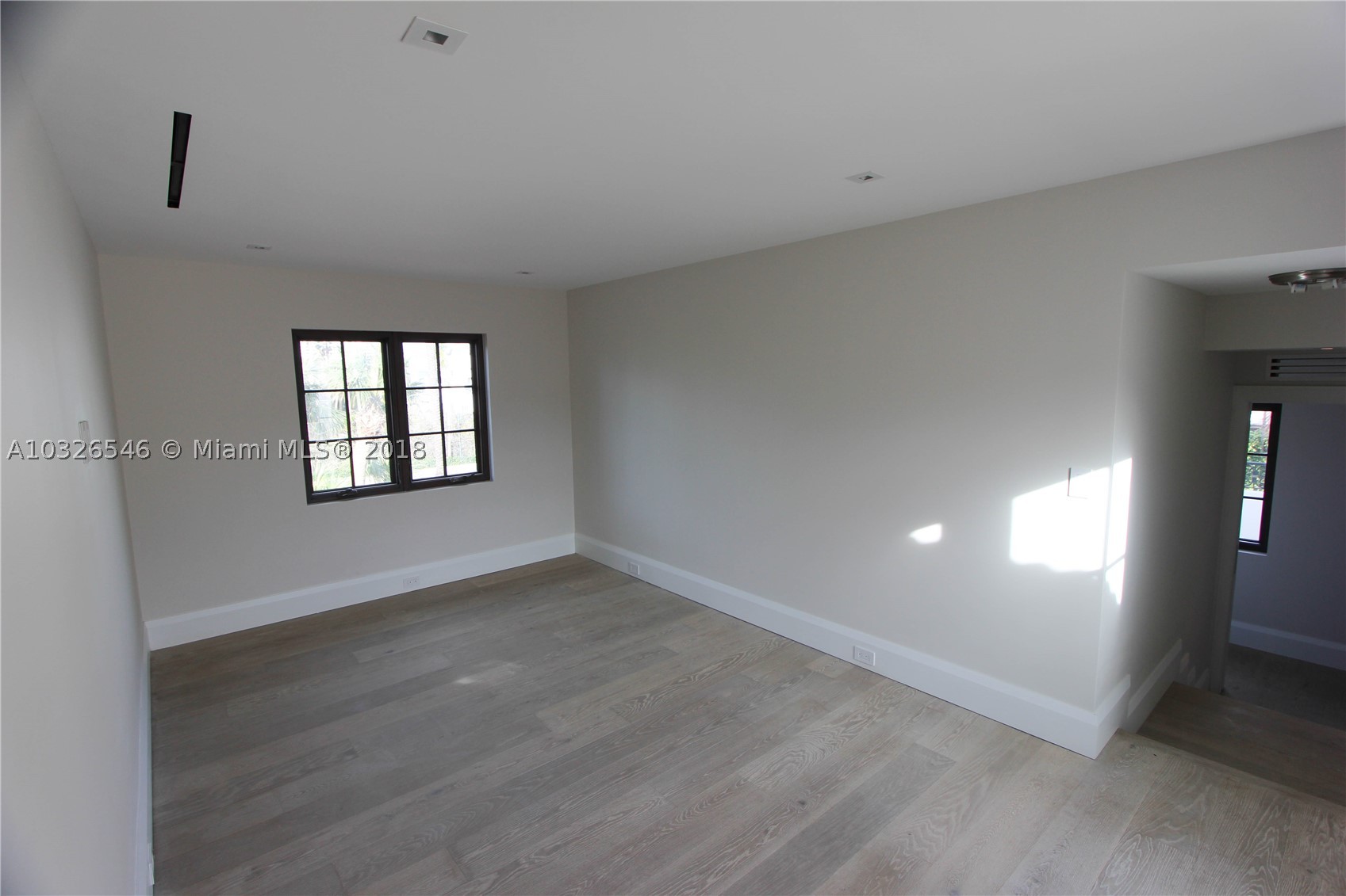 GOLDEN BEACH SEC C - Residential