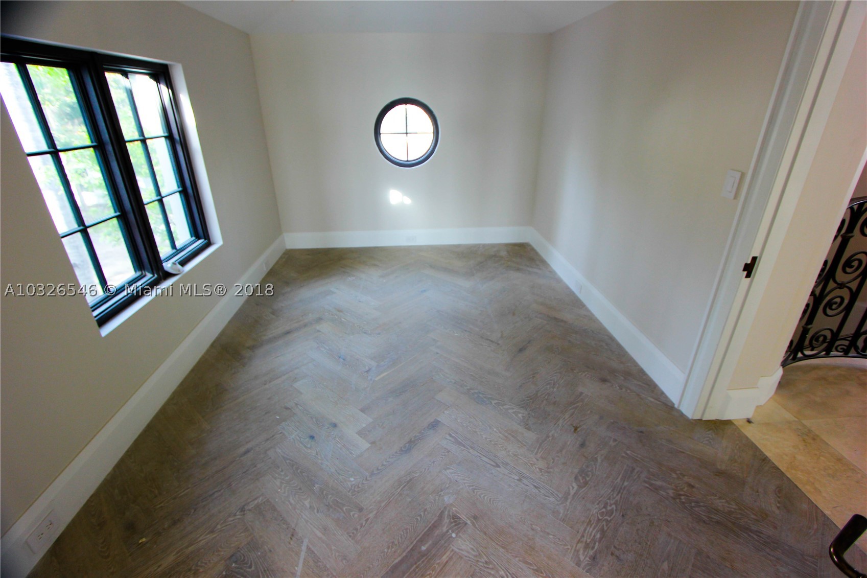 GOLDEN BEACH SEC C - Residential