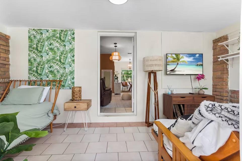 SHORES ESTATES - Residential