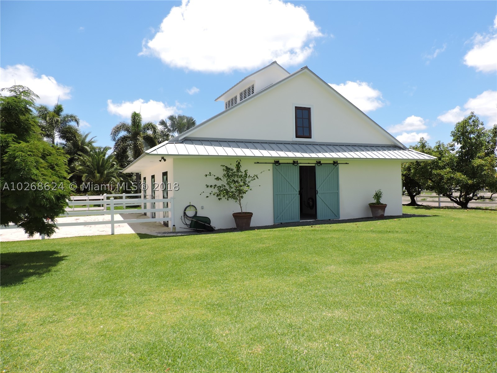 Redland Multi Folio 25 AC - Residential