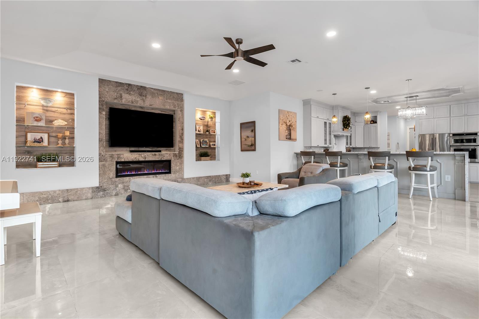 SILVER PALM CITY - Residential