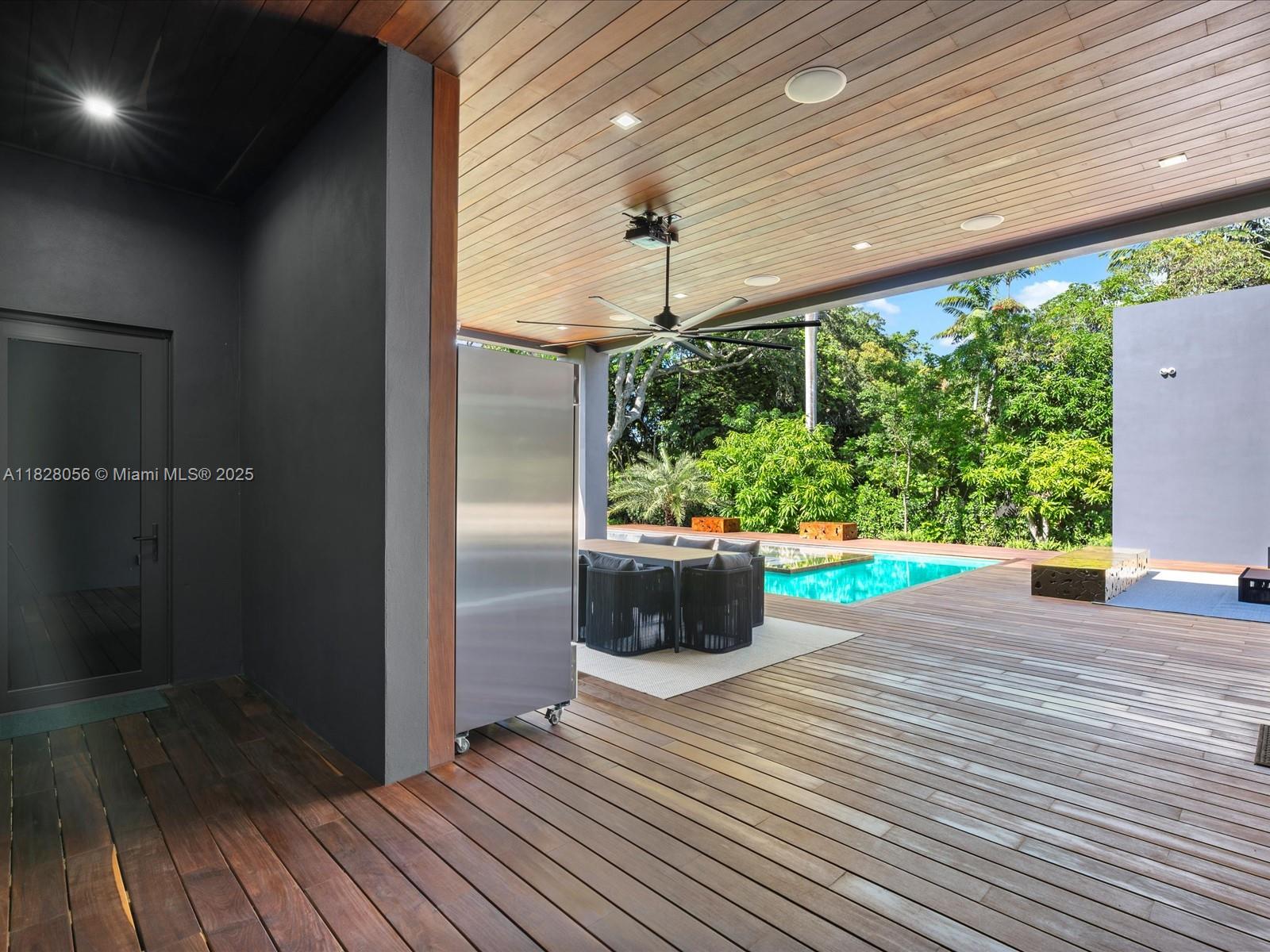 BISCAYNE HEIGHTS - Residential