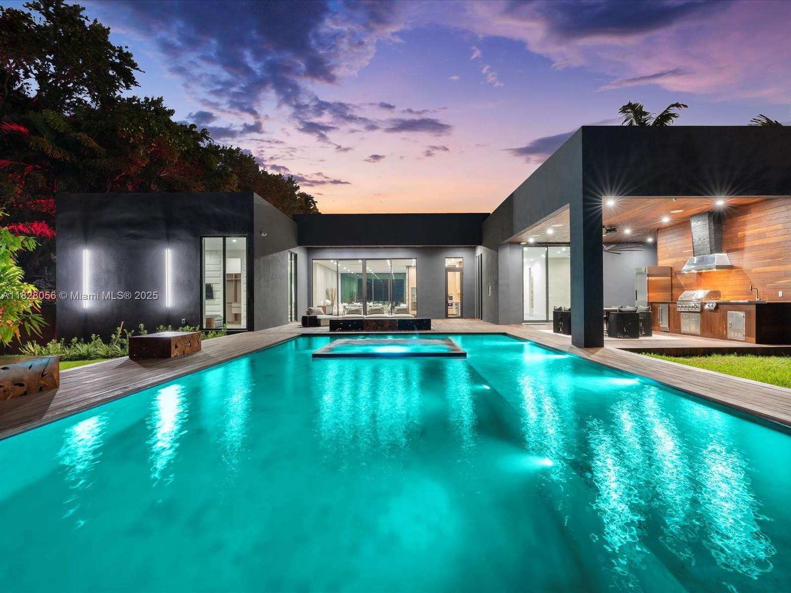 BISCAYNE HEIGHTS - Residential