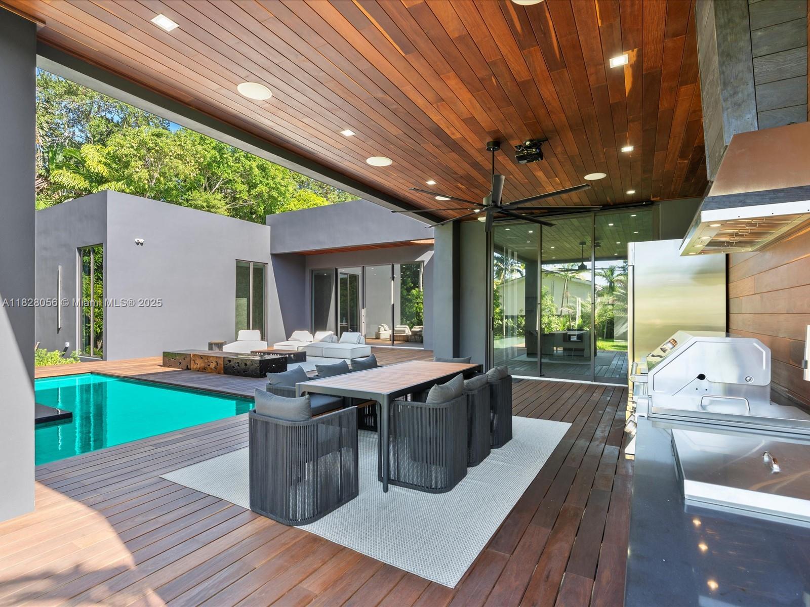 BISCAYNE HEIGHTS - Residential
