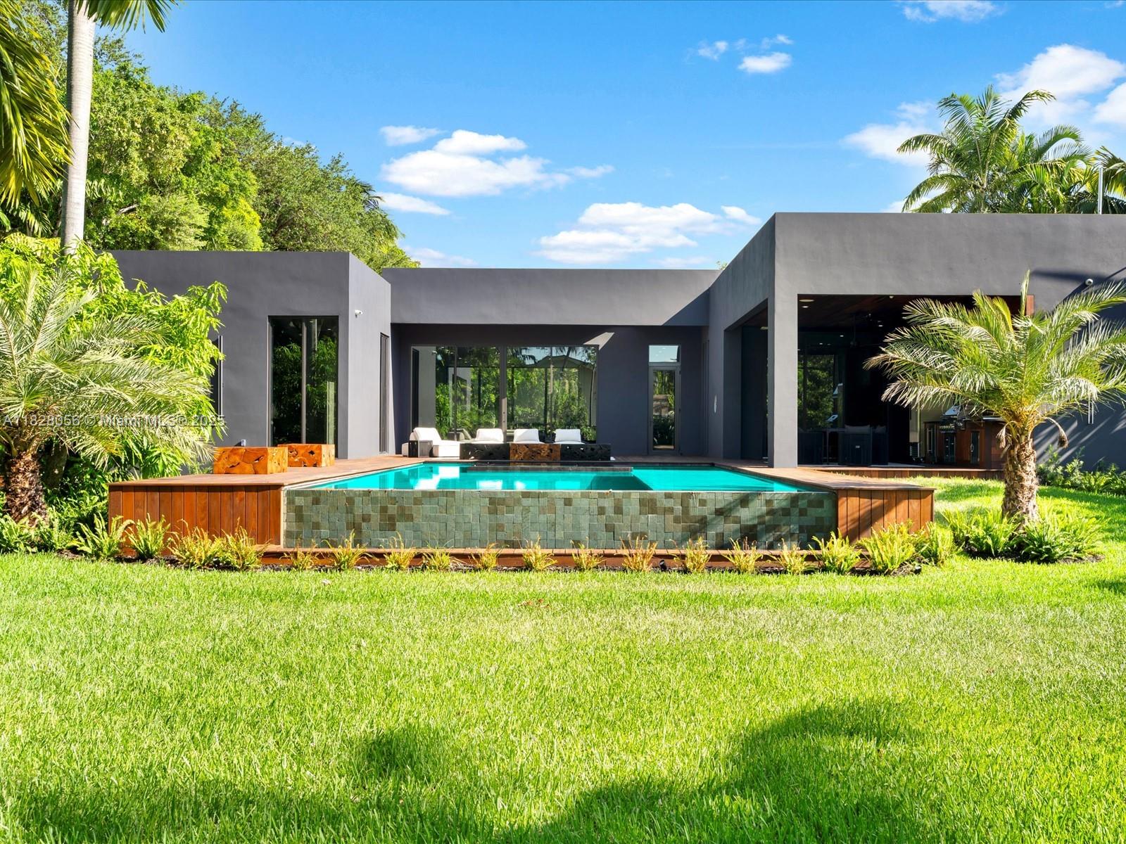 BISCAYNE HEIGHTS - Residential