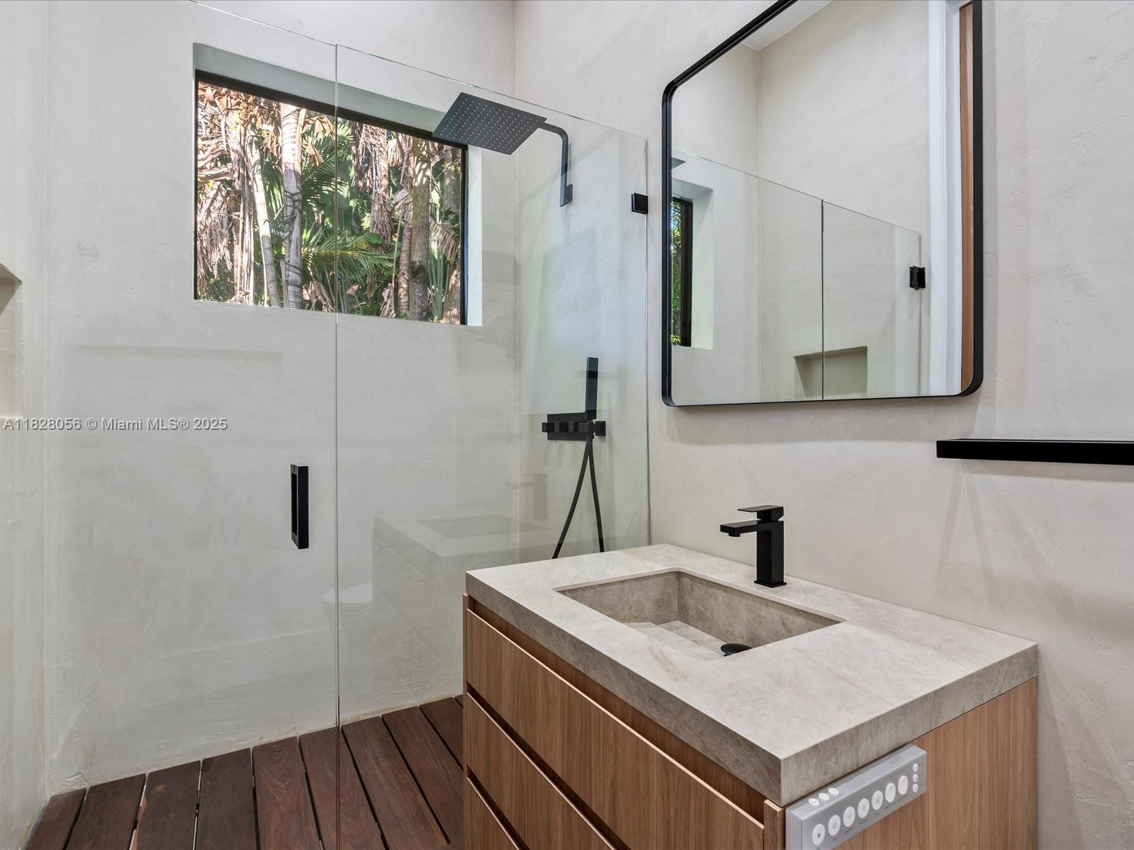 BISCAYNE HEIGHTS - Residential