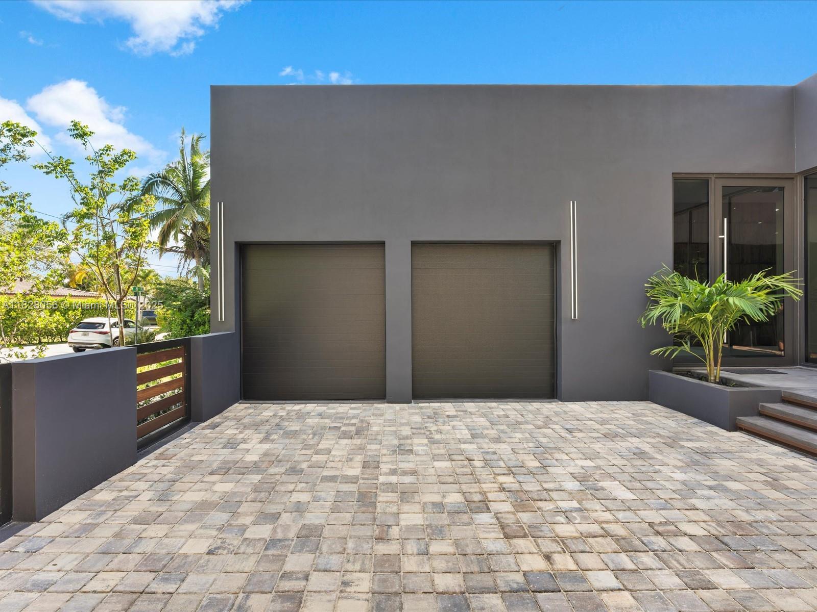 BISCAYNE HEIGHTS - Residential