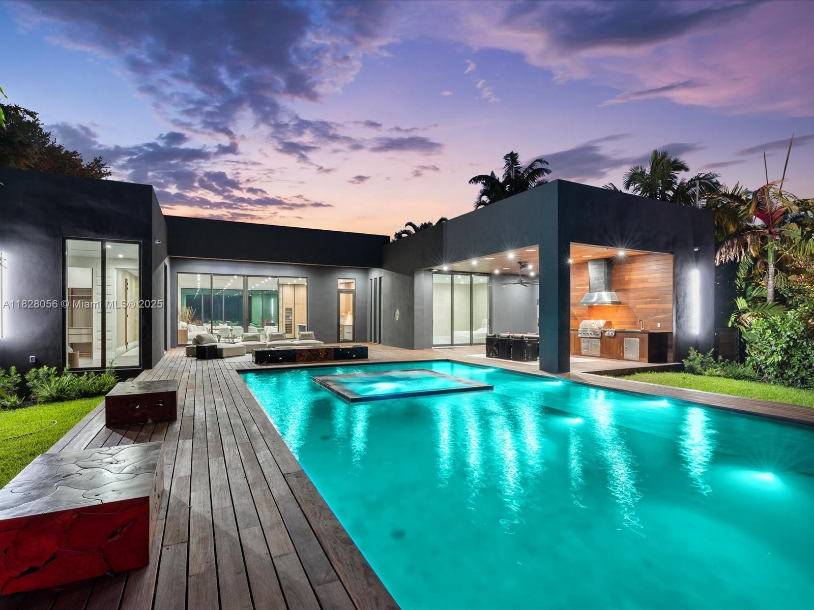 BISCAYNE HEIGHTS - Residential