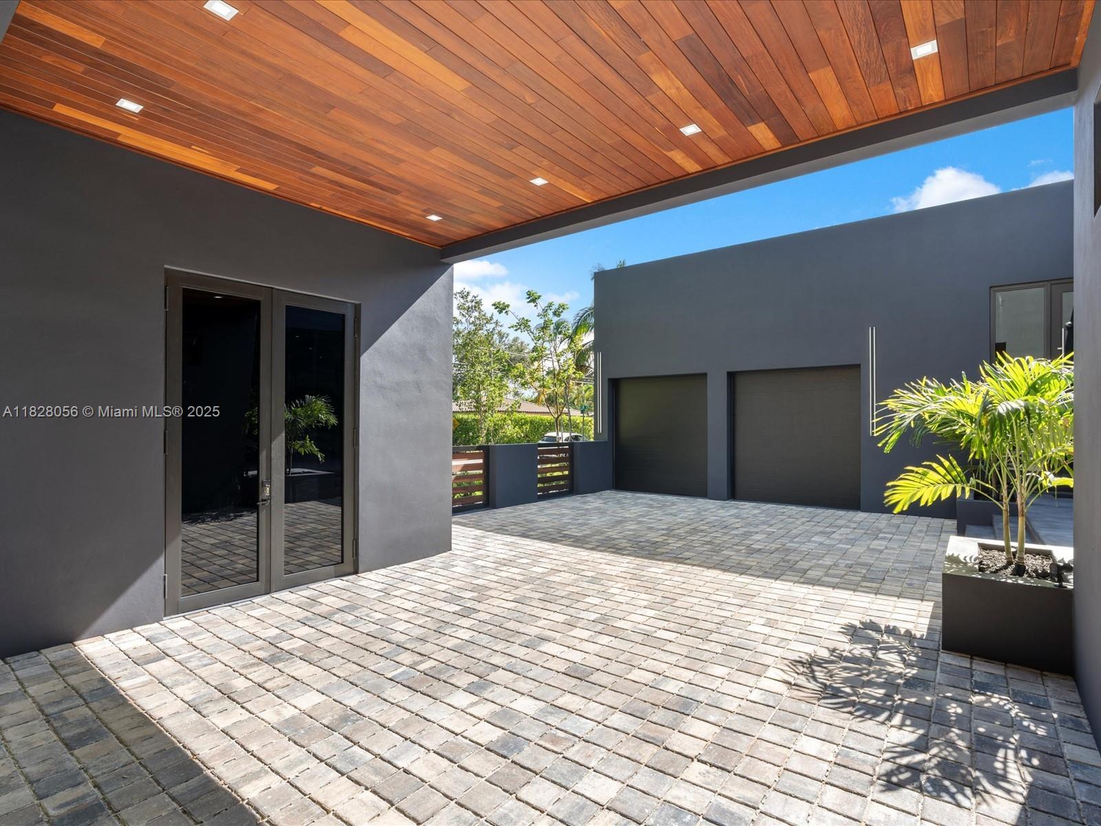 BISCAYNE HEIGHTS - Residential