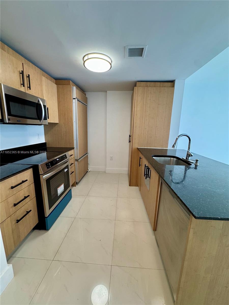 HARBOUR HOUSE - Residential