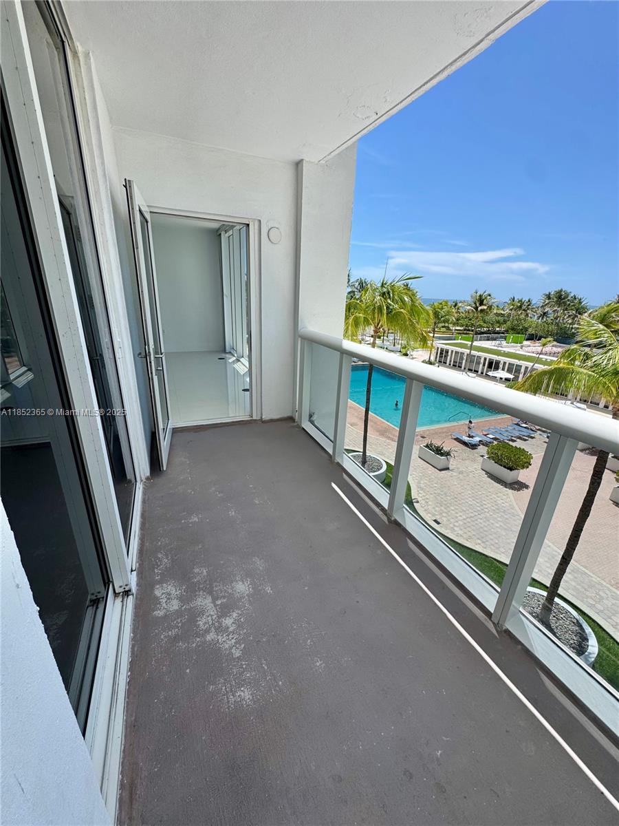 HARBOUR HOUSE - Residential